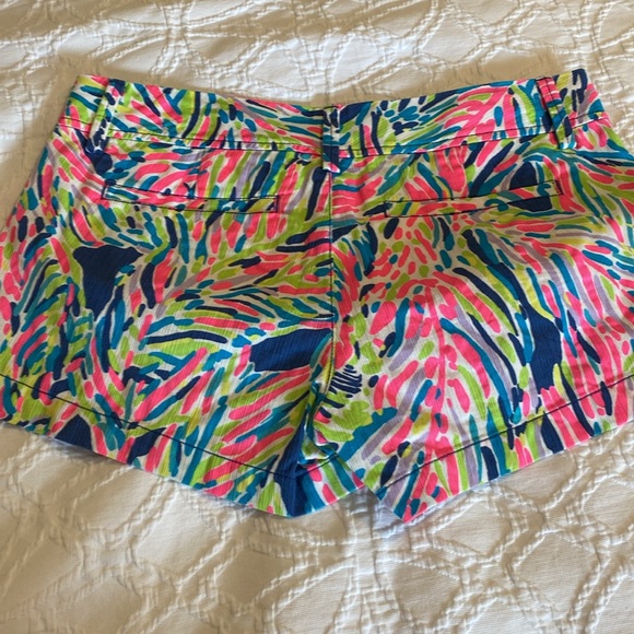 Lilly Pulitzer EUC Walsh Shorts - Picture 6 of 6